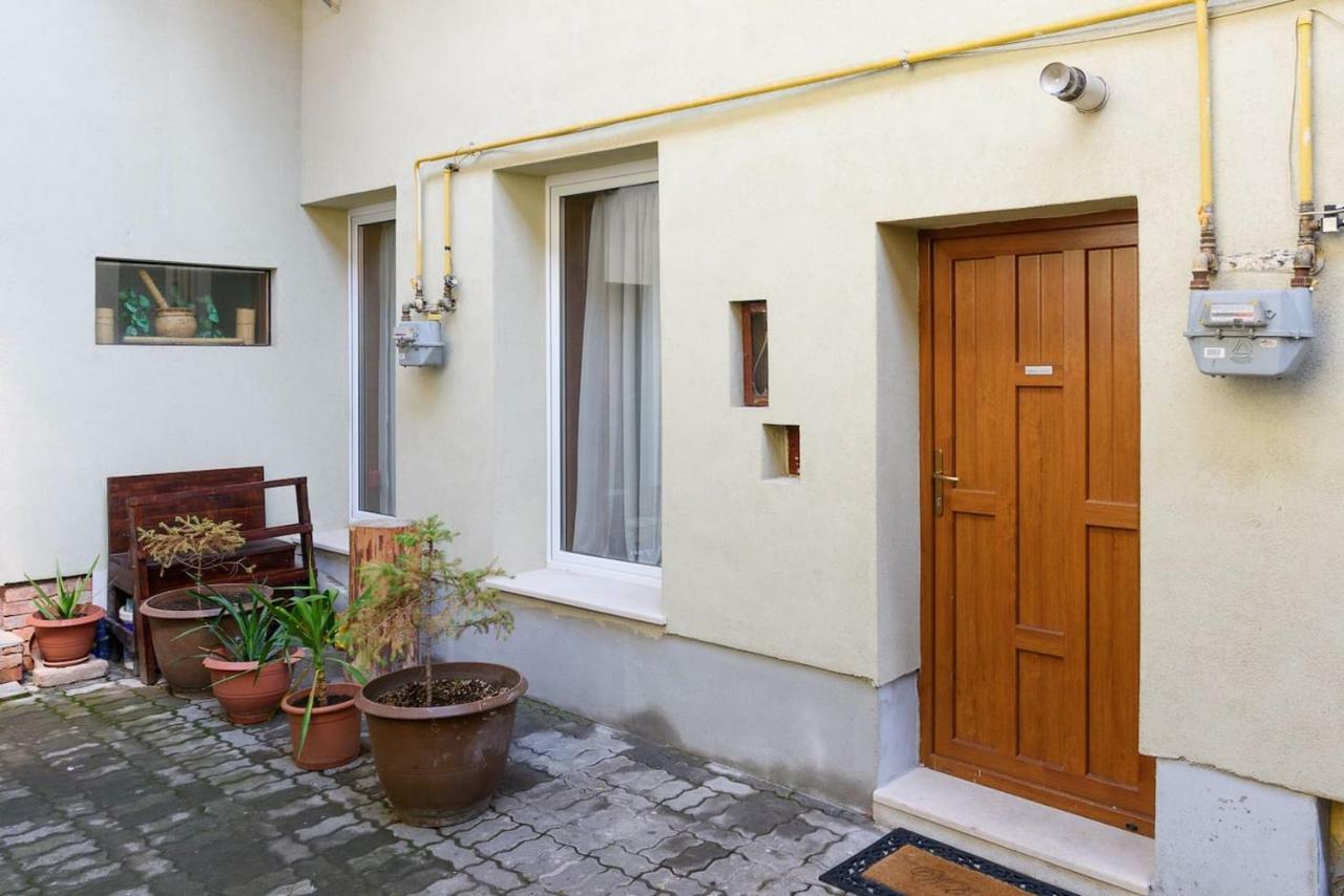 Studio V - Industrial & Original - Old Town Apartment Cluj-Napoca Exterior photo