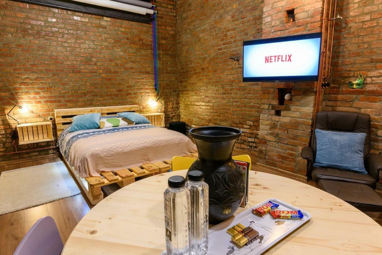 Studio V - Industrial & Original - Old Town Apartment Cluj-Napoca Exterior photo